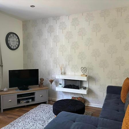 Secret Gem 1 Bed Garden Flat Private Luxury Hot Tub Apartment Bournemouth Bagian luar foto