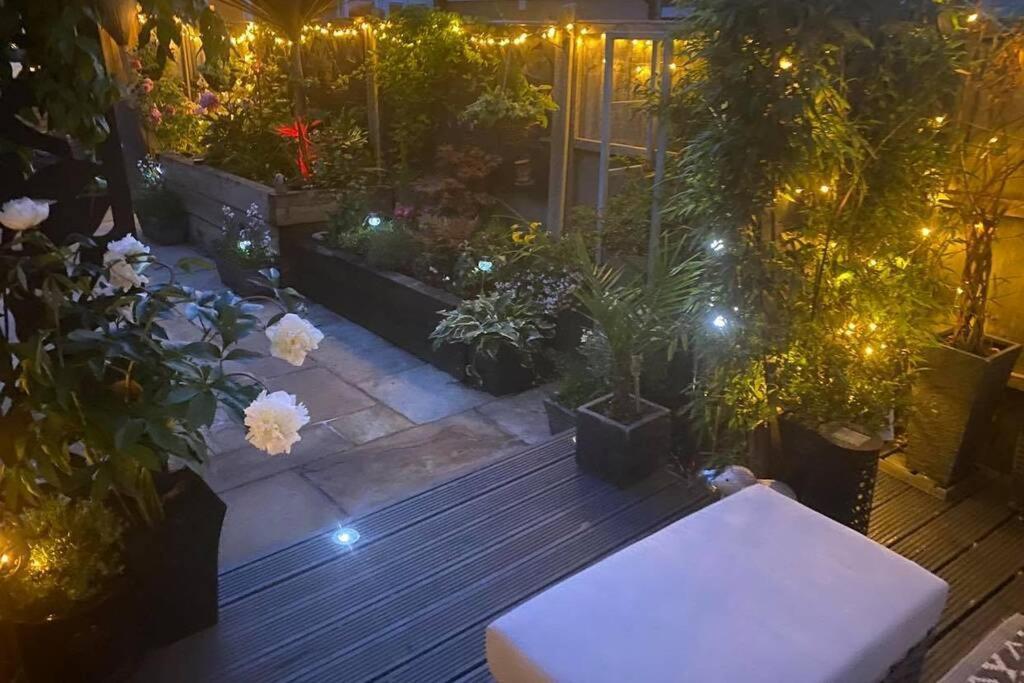 Secret Gem 1 Bed Garden Flat Private Luxury Hot Tub Apartment Bournemouth Bagian luar foto